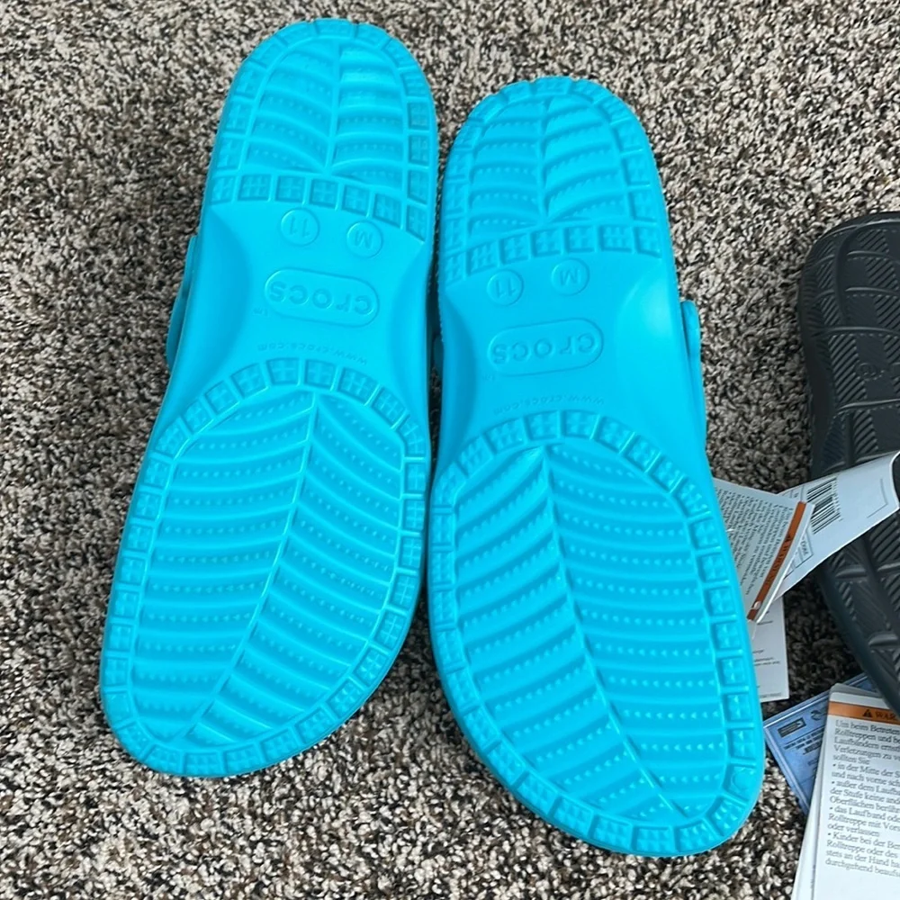 2 Pairs Men’s Crocs, NWT
